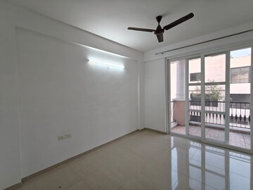 Room in 2 BHK Apartment at Ambika Florence Park, North Mullanpur – for Rent