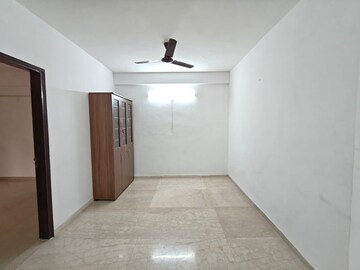 Room in 2 BHK Apartment at Ambika Florence Park, North Mullanpur – for Rent