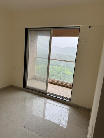 1 BHK Apartment For Sale in Mahavir Kalpavruksha, Ghodbunder Road