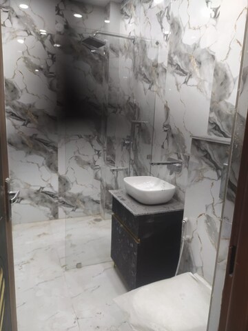 Bathroom in 3 BHK Villa at Sector 41 – for Rent