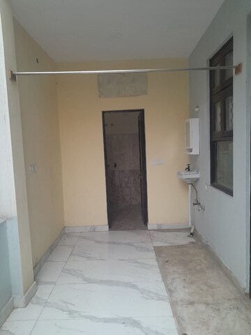 Room in 2 BHK Villa at Sector 48 – for Rent