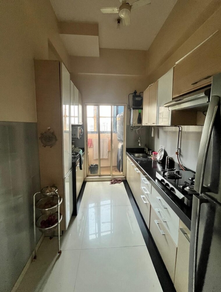 Kitchen, dn nagar 2 Bedroom 721 Sq.Ft. Apartment In Dn Nagar Mumbai 8938048