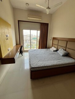 2 BHK Apartment For Sale in DN Nagar