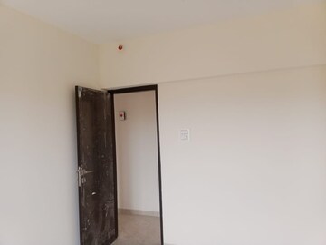 Room in 2 BHK Apartment at Shivoham Avyukta Breeze, Borivali West – for Sale