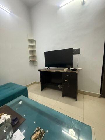 Furnished Amenities in 2 BHK Villa at Sector 40 – for Rent
