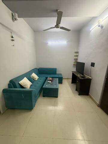 Master Bedroom in 2 BHK Villa at Sector 40 – for Rent