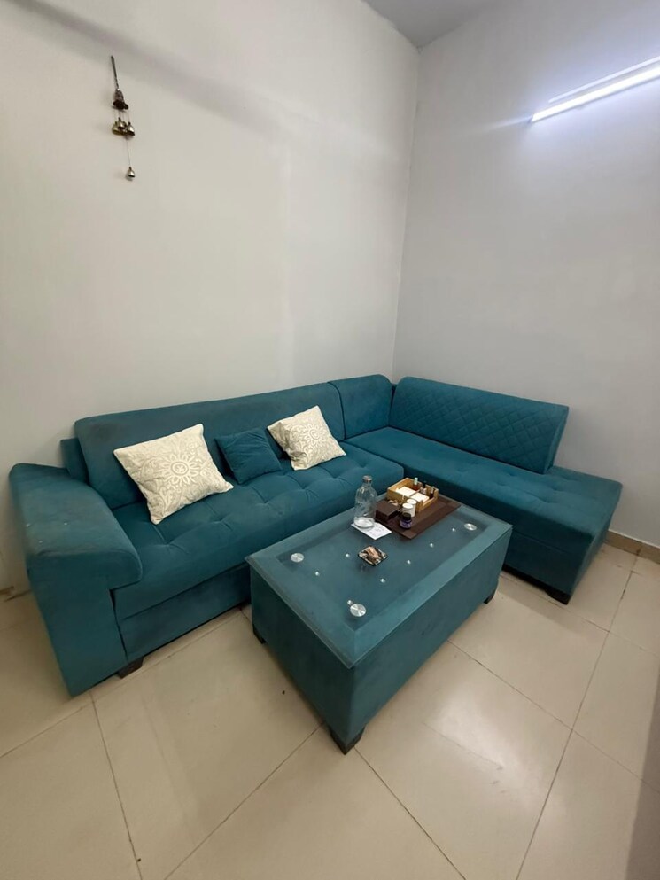 Living Room, sector 40 2 Bedroom 1200 Sq.Ft. Villa In Sector 40 Noida 8938059