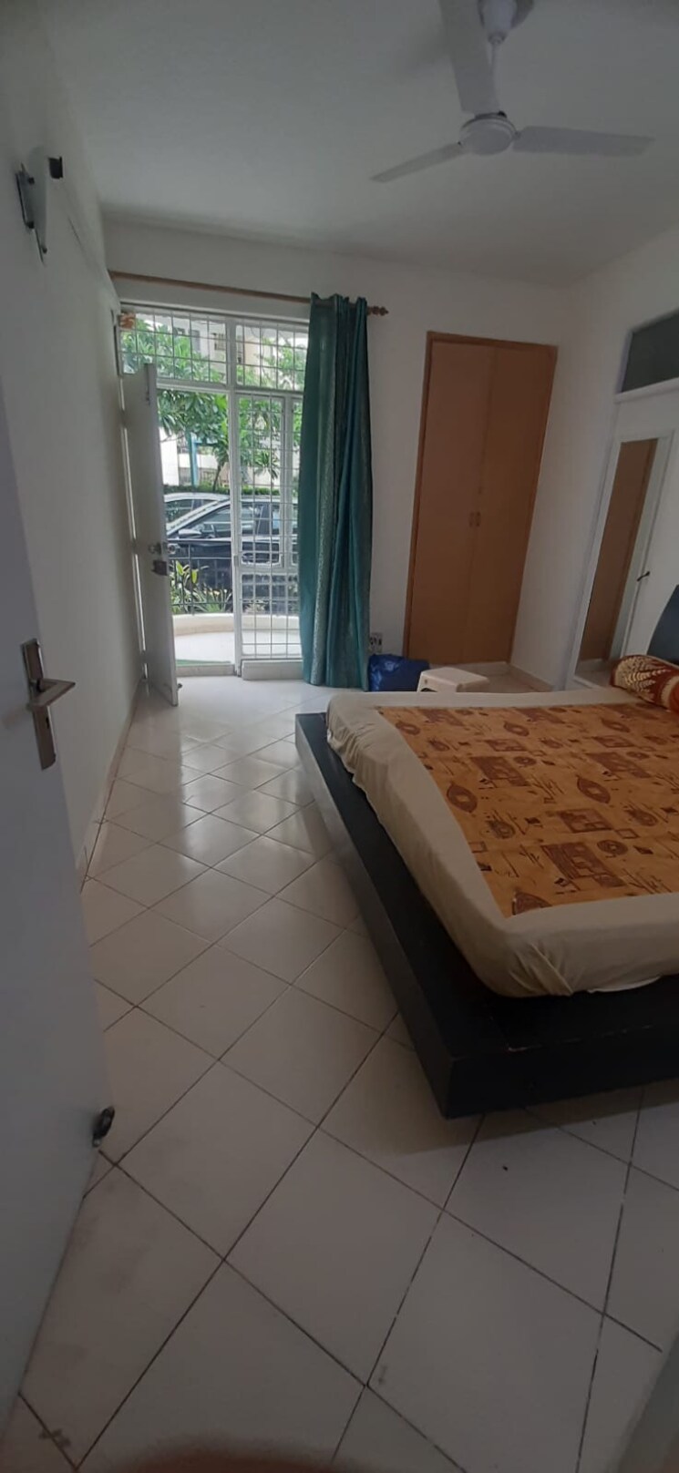 Bedroom, sushant lok i 3 Bedroom 185 Sq.Yd. Builder Floor In Sushant Lok I Gurgaon 8938075