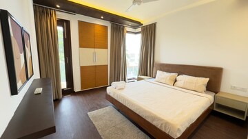Bedroom in 4 BHK Builder Floor at RWA Hauz Khas Block C 5, Hauz Khas – for Rent