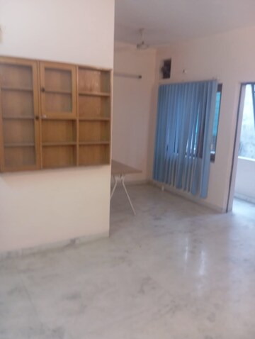 Room in 2 BHK Builder Floor at Sector 14 – for Rent