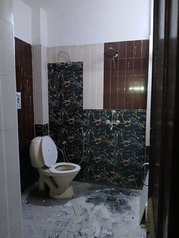 Furnished Amenities in 2.5 BHK Villa at RWA Apartments Sector 122, Sector 122 – for Rent