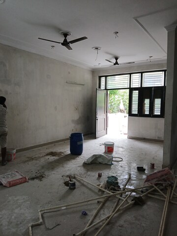 Balcony in 2.5 BHK Villa at RWA Apartments Sector 122, Sector 122 – for Rent