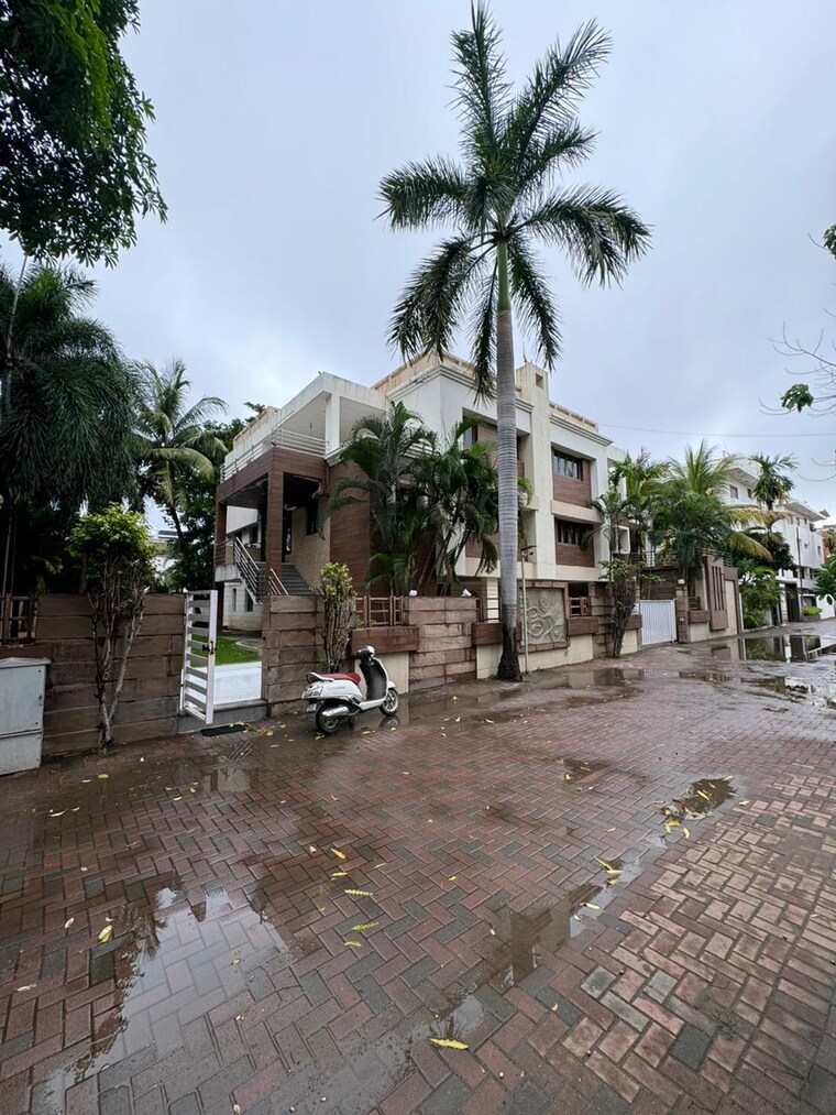 Exterior View, citylight area 5 Bedroom 801 Sq.Yd. Independent House In Citylight Area Surat 8938124