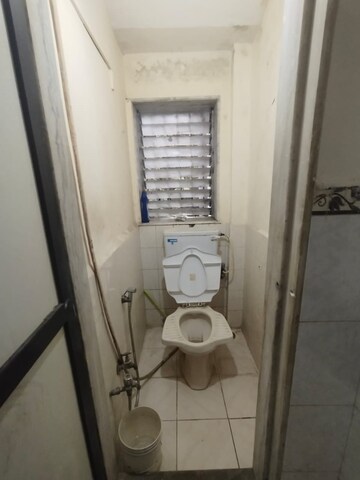 Bathroom in 1 BHK Apartment at Andheri West – for Rent
