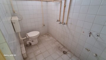 Bathroom in 3.5 BHK Apartment at VBG Gardens, Mehdipatnam – for Sale