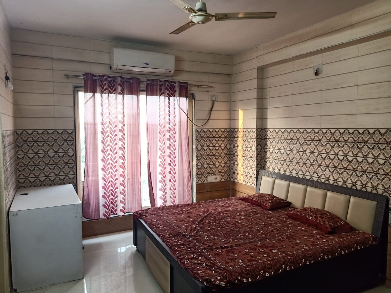3 BHK Apartment For Rent in Parijat Flat