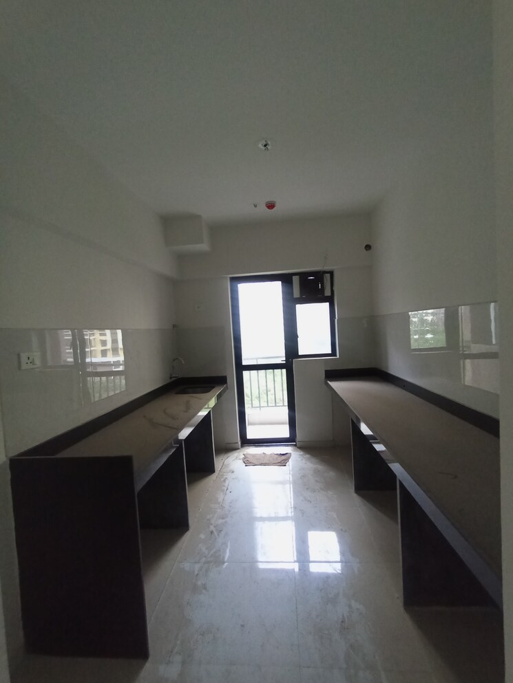 Kitchen, runwal-gardens-phase-2 3 Bedroom 904 Sq.Ft. Apartment In Dombivli East Thane 8938199