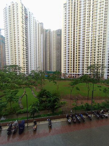 Master Plan in 3 BHK Apartment at Runwal Gardens Phase 2, Dombivli East – for Rent