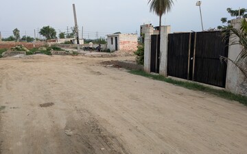 Plot For Sale in Sector 142