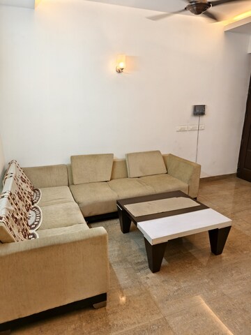 Living Room in 2 BHK Apartment at Thakkarwal – for Rent