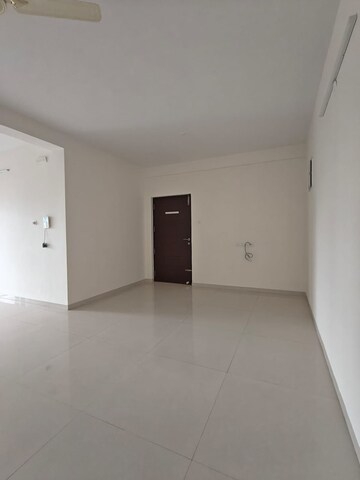 Room in 2 BHK Apartment at Dsr Eden Greens, Varthur – for Sale