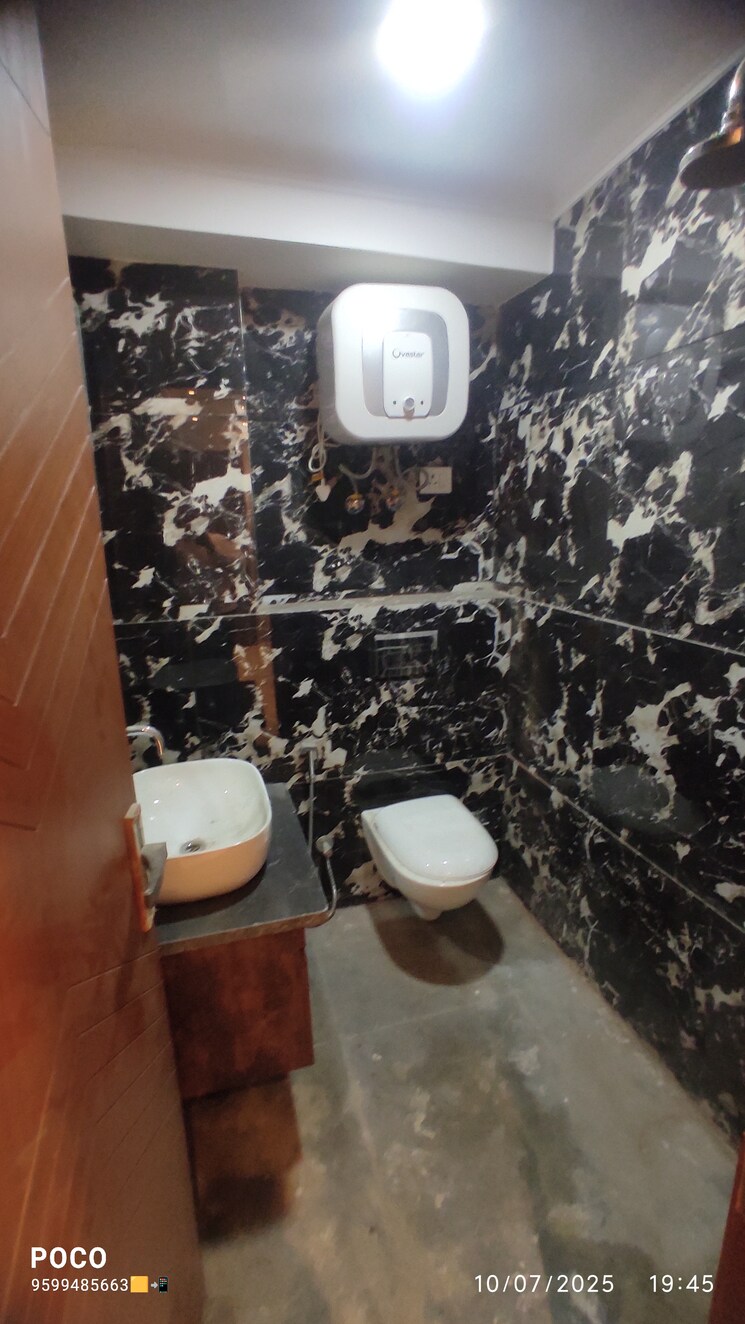 undefined, kishangarh 3 Bedroom 1300 Sq.Ft. Builder Floor In Kishangarh Delhi 8938221