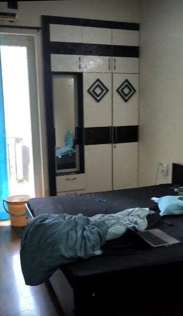 Master Bedroom in 2.5 BHK Apartment at Sikka Karnam Greens, Sector 143b – for Rent