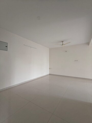 Room in 2 BHK Apartment at Dsr Eden Greens, Varthur – for Sale