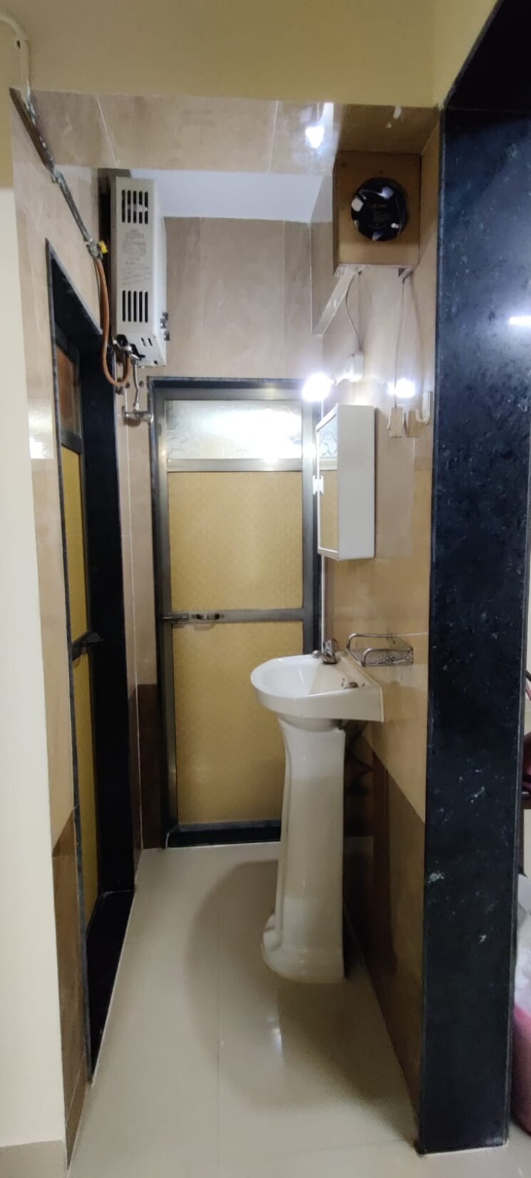 Bathroom, vijay-nagari-chs 1 Bedroom 650 Sq.Ft. Apartment In Vijay Nagari Thane 8938236