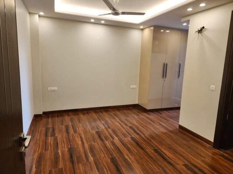 Room, igi airport area 3 Bedroom 1000 Sq.Ft. Apartment In Igi Airport Area Delhi 8938244