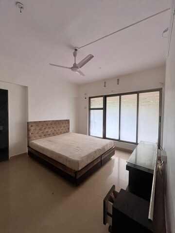 Bedroom in 2 BHK Apartment at Andheri West – for Rent