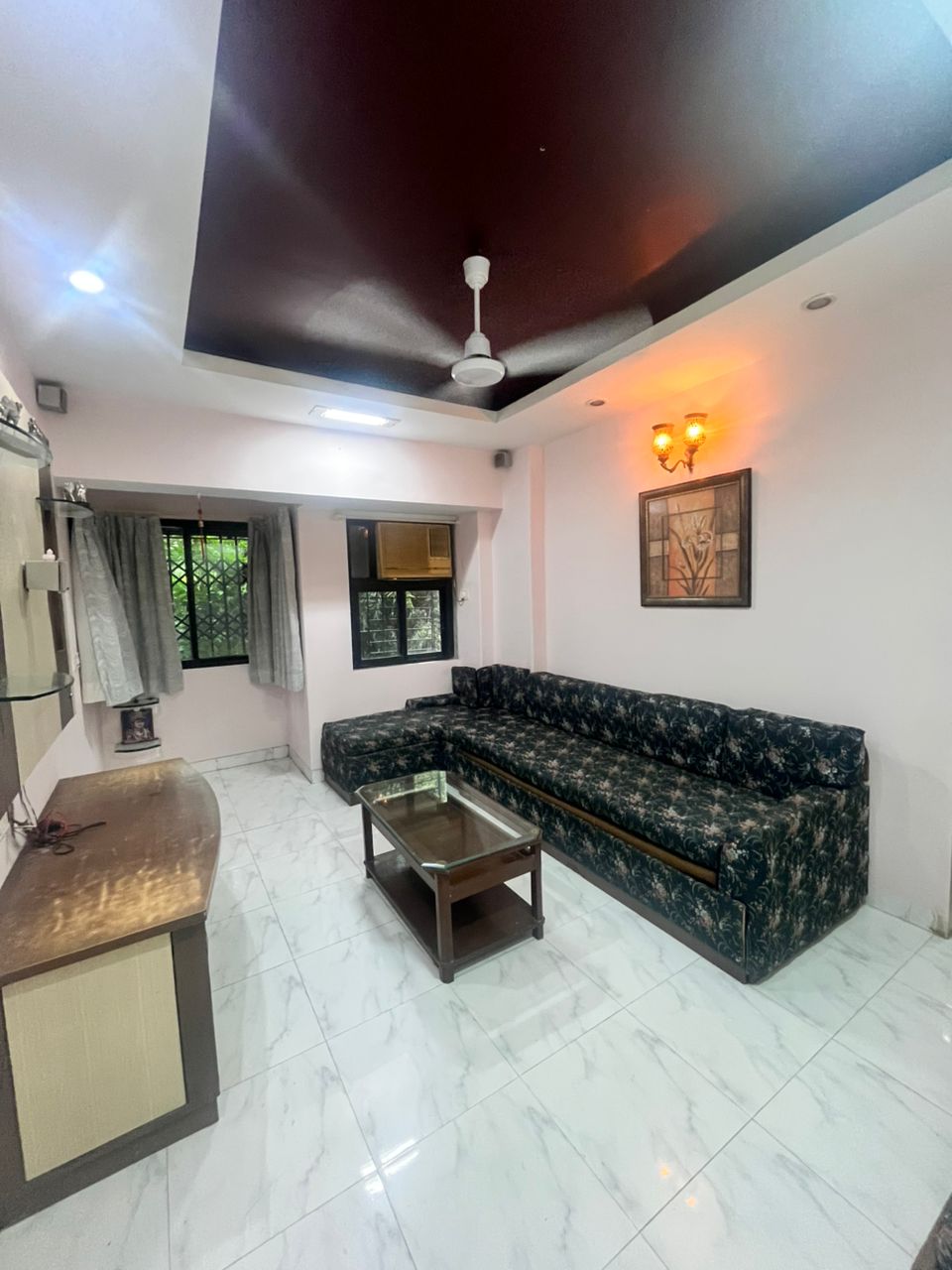 1.5 BHK Apartment For Rent in Juhu Lane, Near Millenniu