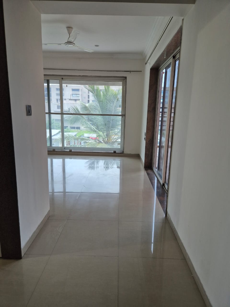 2 BHK Apartment For Rent in Varsha Solitaire