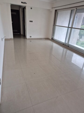 Room in 2 BHK Apartment at Varsha Solitaire, Hadapsar – for Rent