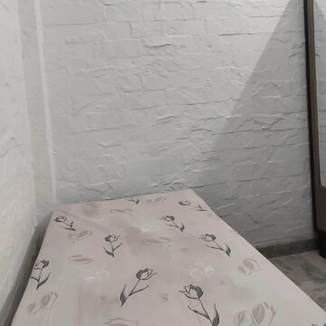Room in  Pg at Malad East – for Rent