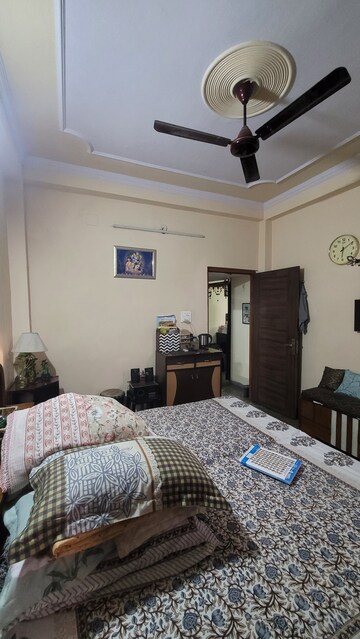 Master Bedroom in 2 BHK Builder Floor at Dilshad Garden – for Sale