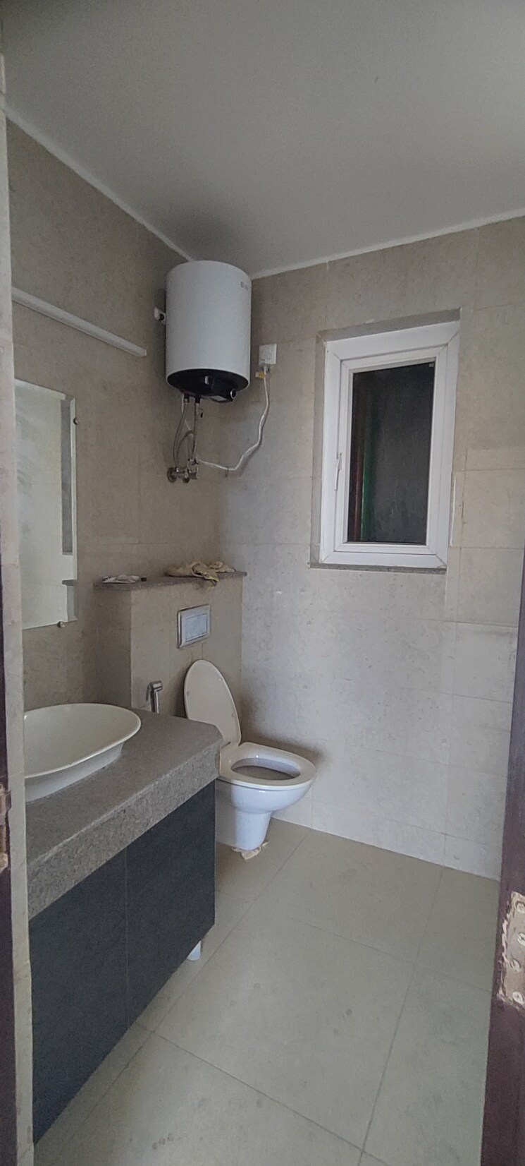 Bathroom, bptp-discovery-park 3 Bedroom 2440 Sq.Ft. Apartment In Sector 80 Faridabad 8938318