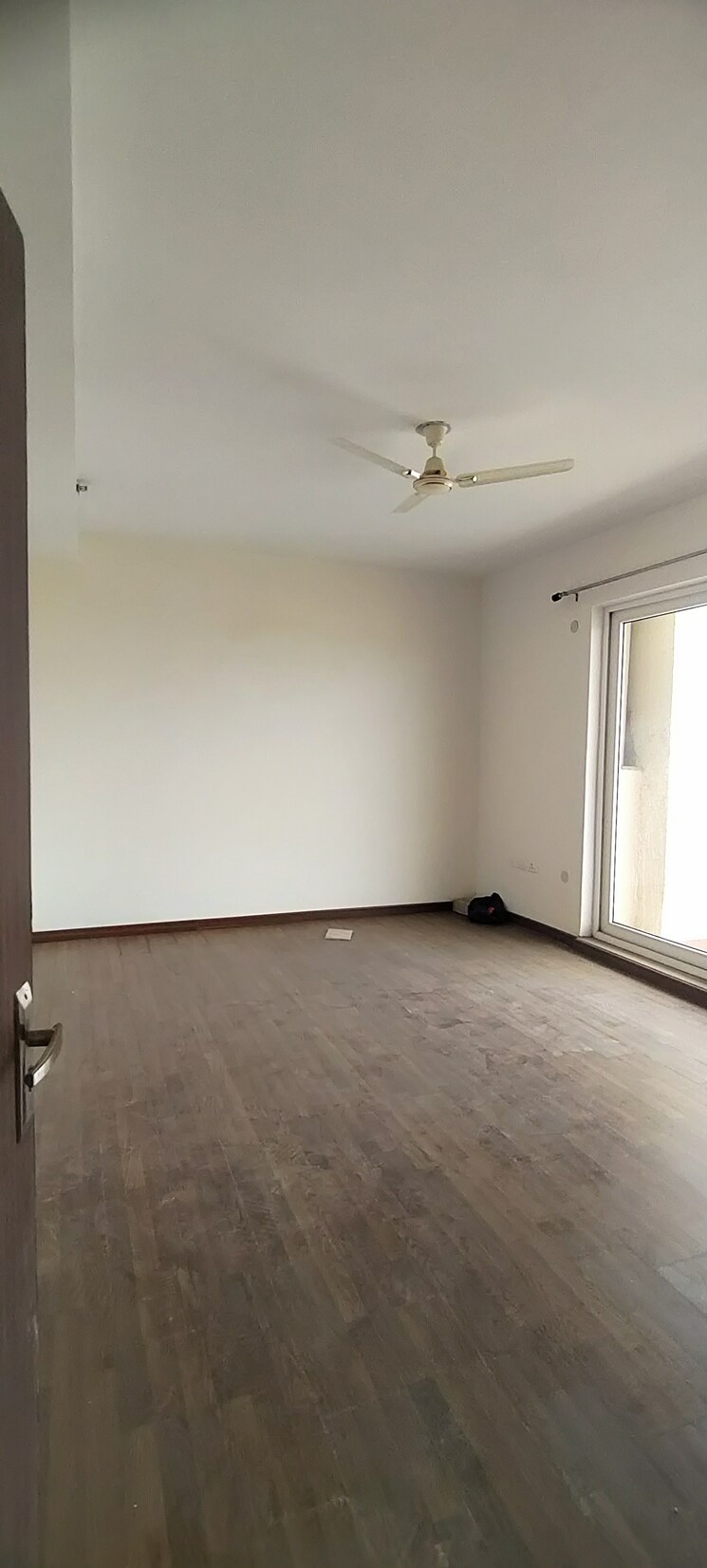Room, bptp-discovery-park 3 Bedroom 2440 Sq.Ft. Apartment In Sector 80 Faridabad 8938318