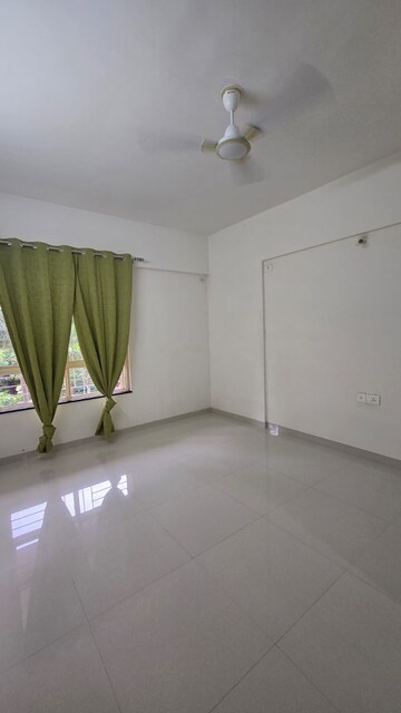 Room in 2 BHK Apartment at Nyati Ebony, Undri – for Rent