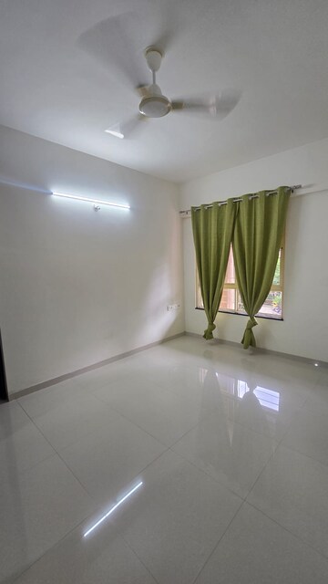 Room in 2 BHK Apartment at Nyati Ebony, Undri – for Rent