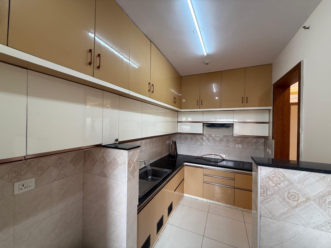 2.5 BHK 1500 Sq.Ft. Apartment in Prestige North Point