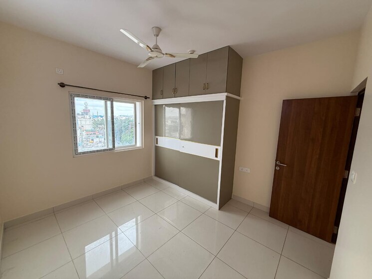 Room, prestige-north-point 2.5 Bedroom 1500 Sq.Ft. Apartment In Kammanahalli Bangalore 8938328