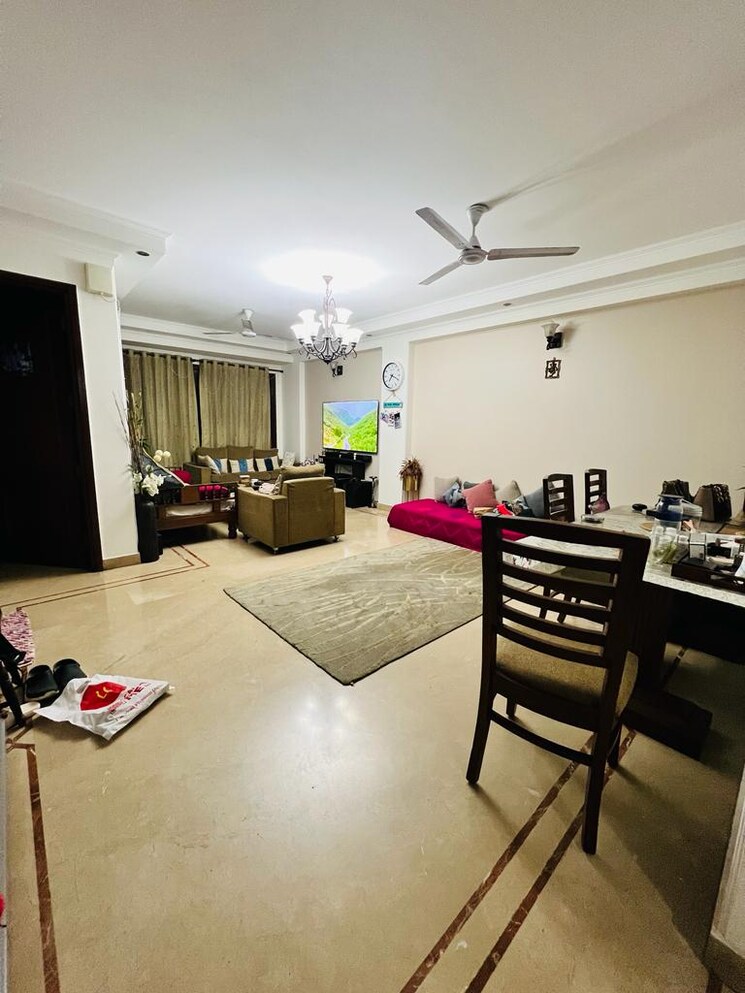 Living Room, kalkaji 3 Bedroom 200 Sq.Yd. Builder Floor In Kalkaji Delhi 8938345