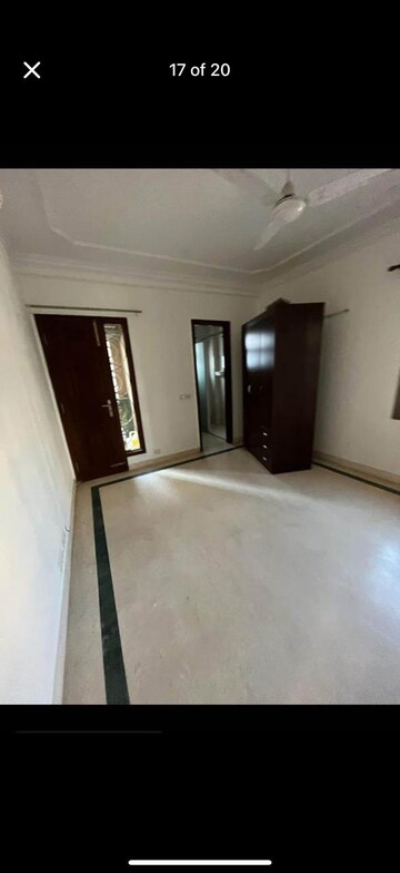 Room in 3 BHK Builder Floor at Chittaranjan Park – for Rent