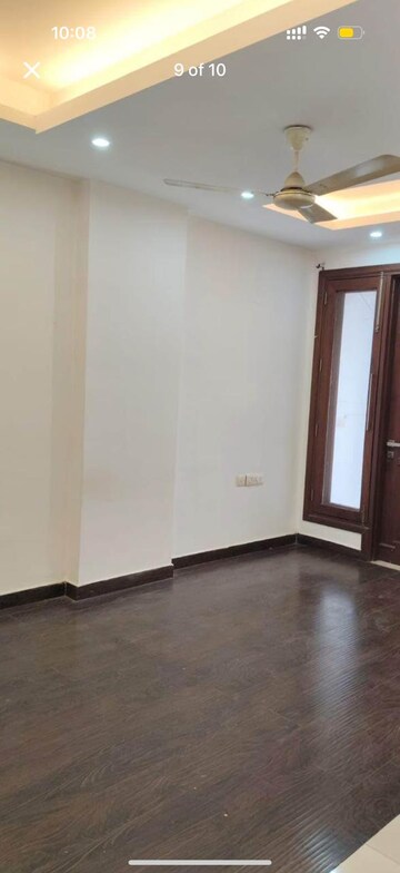 Room in 3 BHK Builder Floor at Greater Kailash I – for Rent