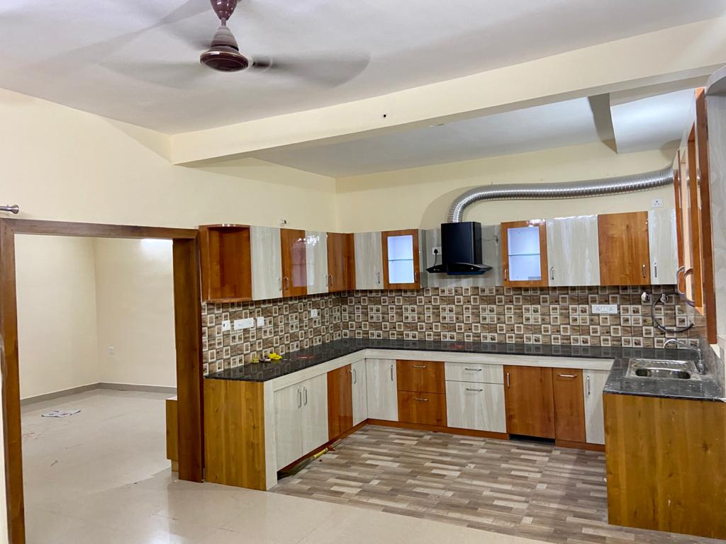 4 BHK + Pooja Room Apartment For Sale in LDA Parijaat Apartments