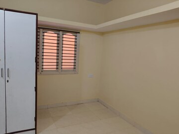 Room in 3 BHK Builder Floor at Mg Road – for Rent
