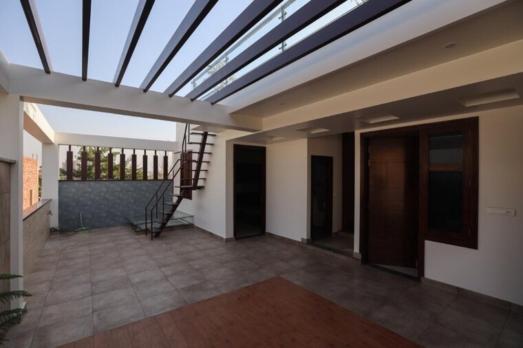 Room, gomti nagar 6 Bedroom 1250 Sq.Ft. Independent House In Gomti Nagar Lucknow 8938379