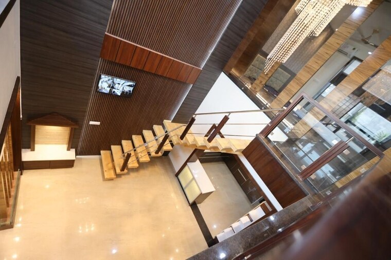 undefined, gomti nagar 6 Bedroom 1250 Sq.Ft. Independent House In Gomti Nagar Lucknow 8938379