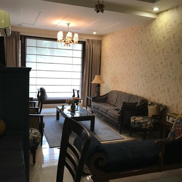 Living Room in 6+ BHK Apartment at South Delhi – for Rent